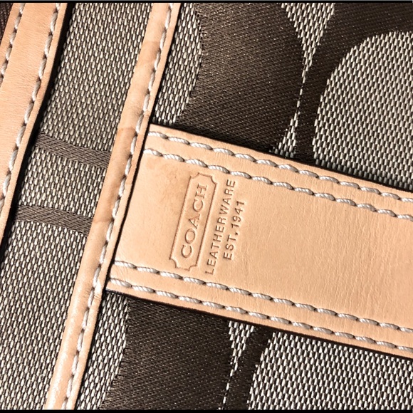 Coach Signature Swingback Crossbody Bag - Picture 8 of 10